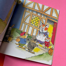 Load image into Gallery viewer, Richard Scarry&#39;s Best Busy Year Ever
