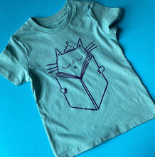 Load image into Gallery viewer, Cat Read T- shirt in Teal
